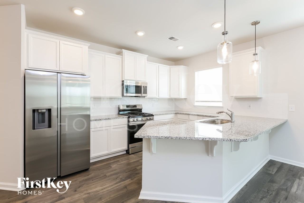 619 Goldburn Way - Photo 5 of 16