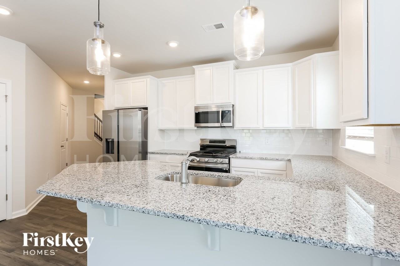 619 Goldburn Way - Photo 6 of 16