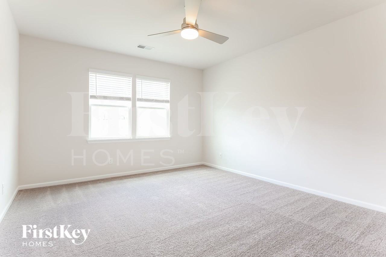619 Goldburn Way - Photo 7 of 16