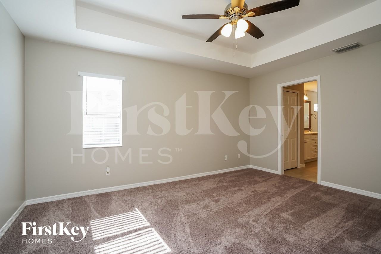 1217 Sw 35th Ter - Photo 7 of 15