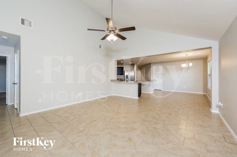 2710 Baldy Rd - Photo 5 of 15