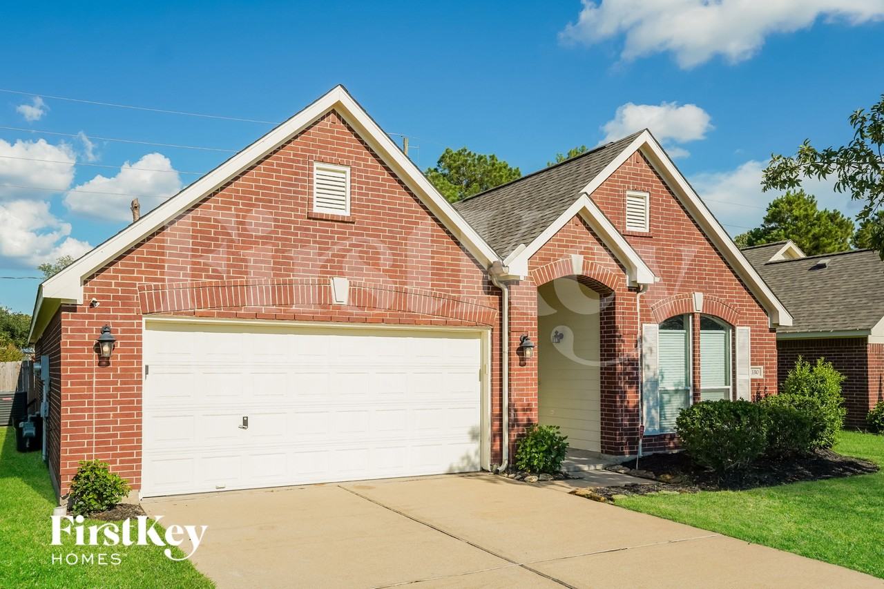 3310 Rainport Dr - Photo 2 of 16