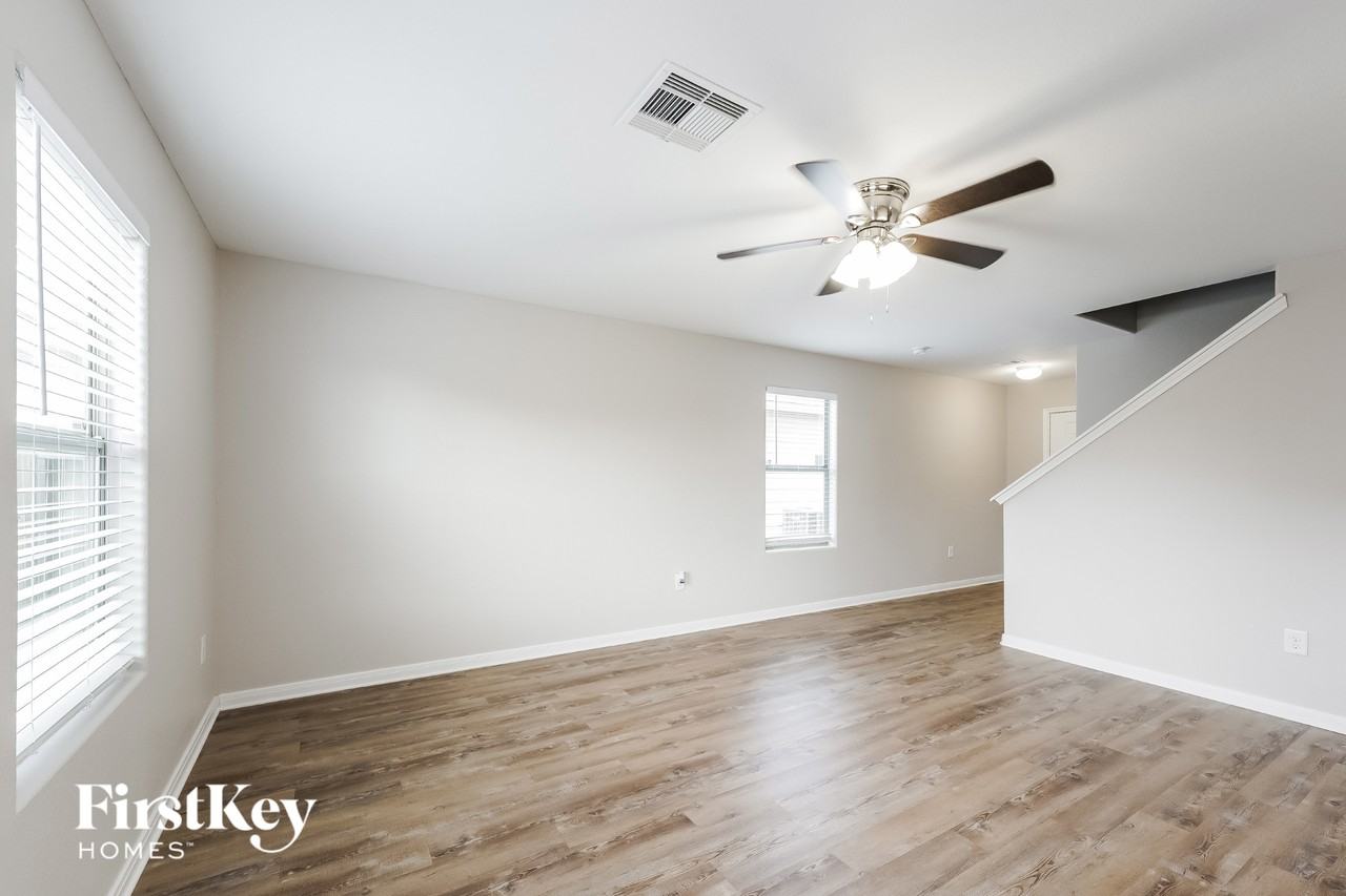 9923 Sanders Rose Ln - Photo 3 of 15