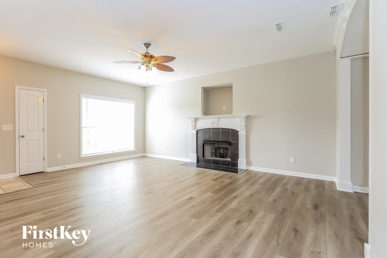 1934 Shafer Dr - Photo 3 of 15