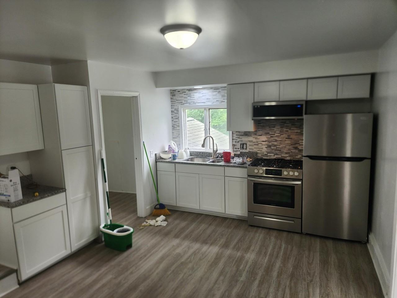 94 Bristol St 1st Fl #1 - Photo 5 of 7