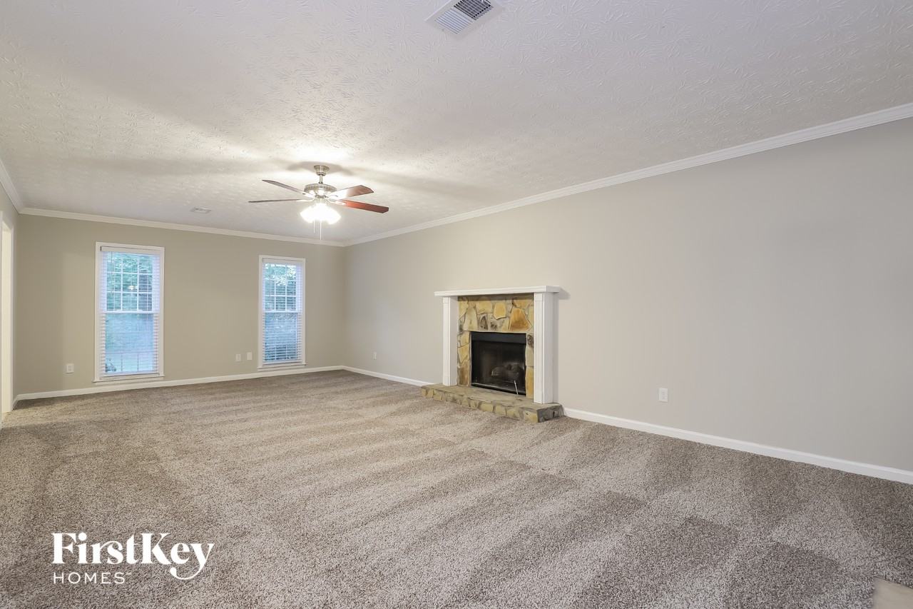 3585 Chastain Ct - Photo 4 of 15