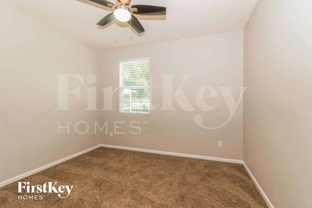8058 Brothers Walk Ln - Photo 7 of 17