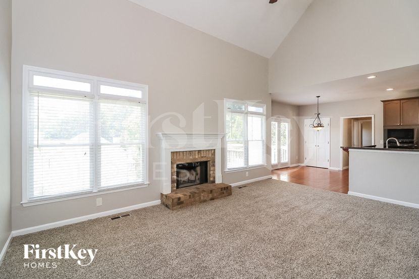 166 Crestview Dr - Photo 5 of 15