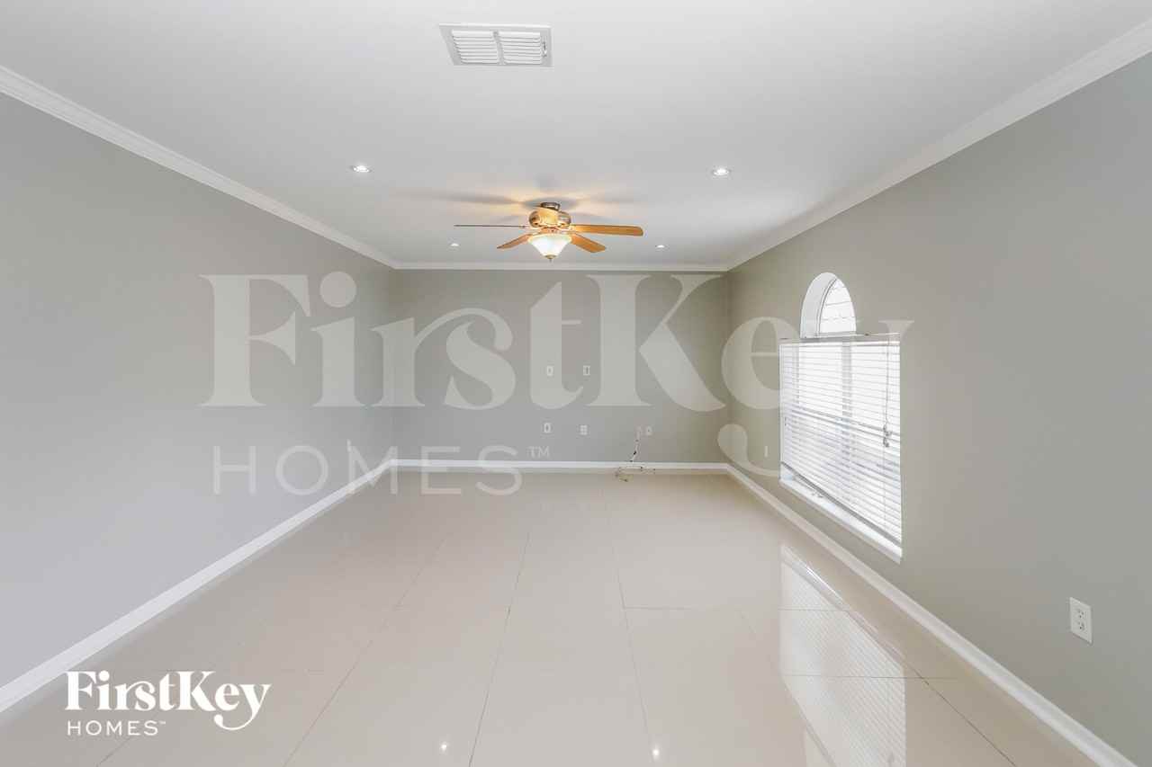 3108 Sky St - Photo 2 of 19