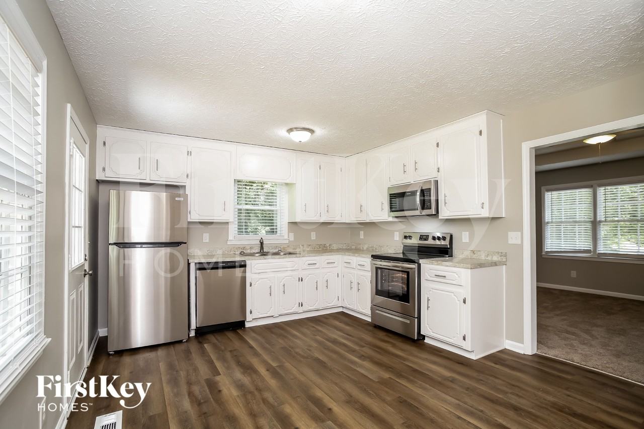127 Mcwhirter Pl - Photo 7 of 15