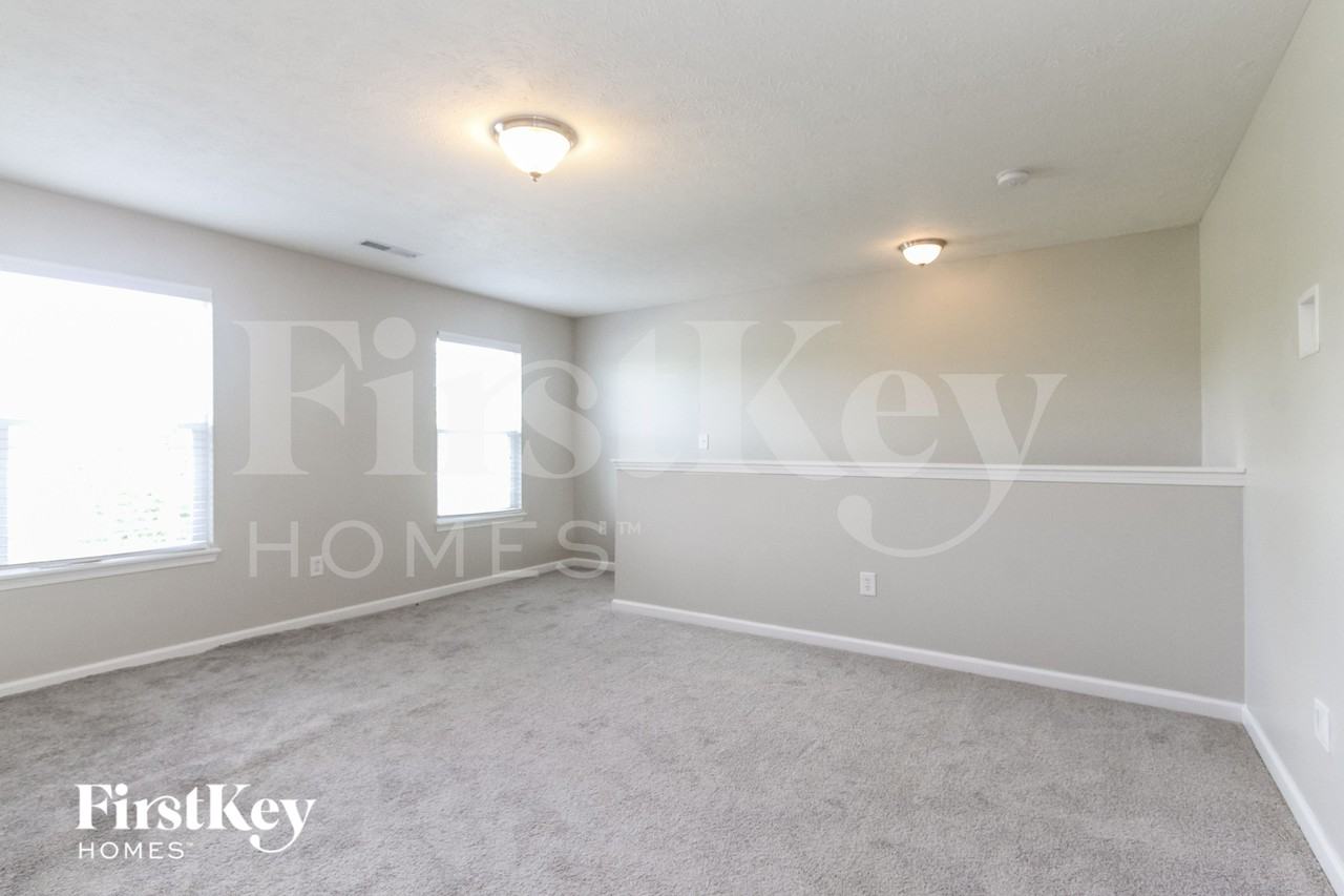 3214 S Dendle Dr - Photo 5 of 15