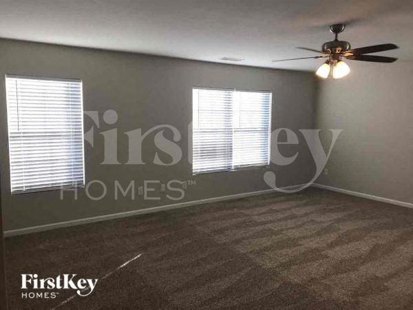 6712 Blackwood Ln - Photo 4 of 10