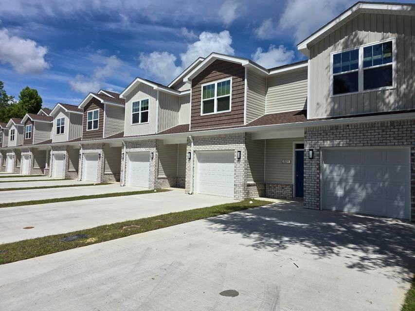 847 Jonleen Dr - Photo 2 of 2