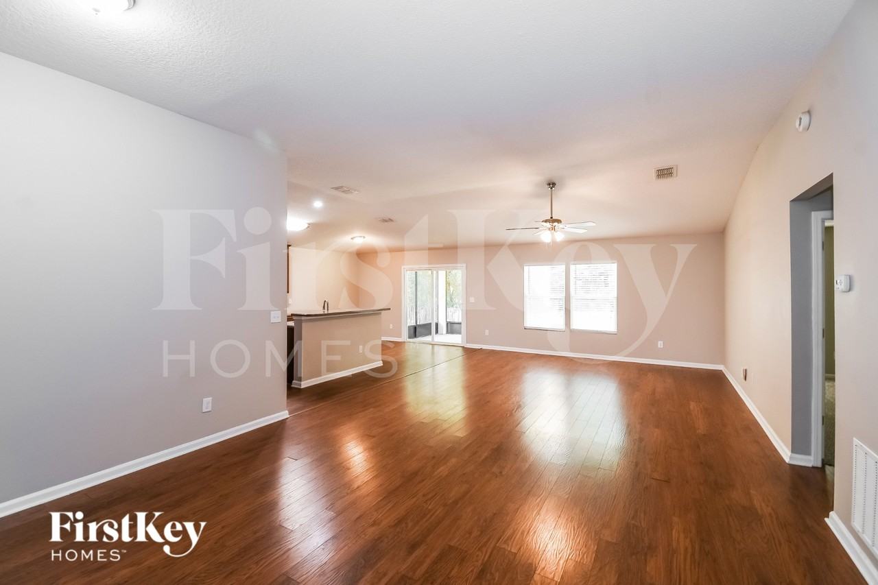 10881 Dunnotar Rd - Photo 2 of 17