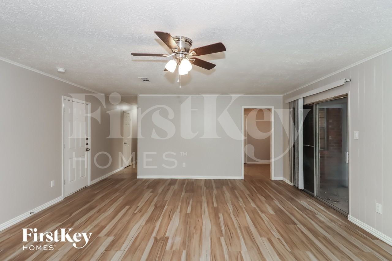 10022 Sweet Gum Ln - Photo 4 of 16