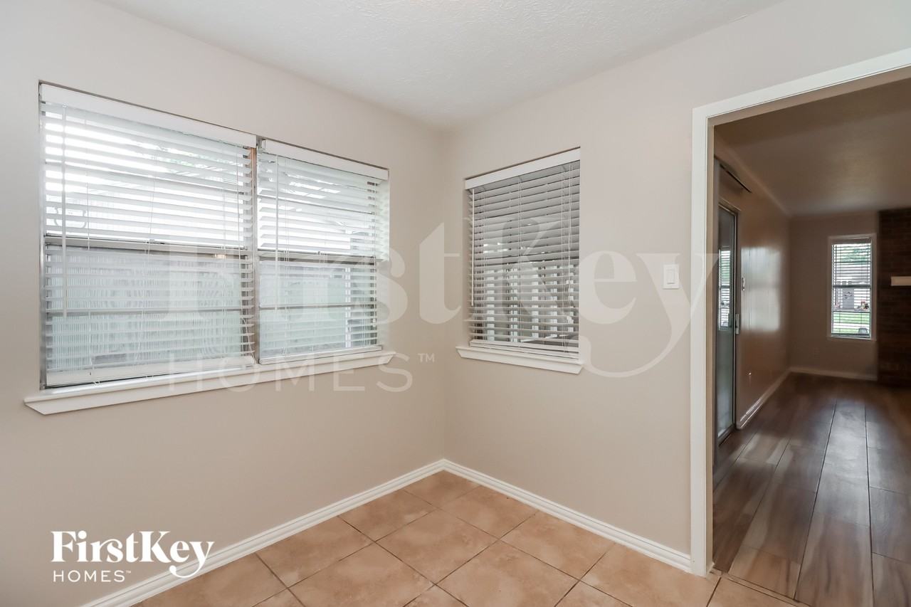 10022 Sweet Gum Ln - Photo 5 of 16