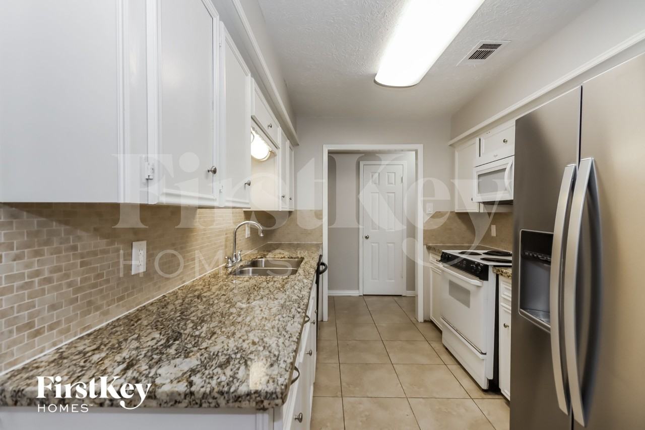 10022 Sweet Gum Ln - Photo 7 of 16