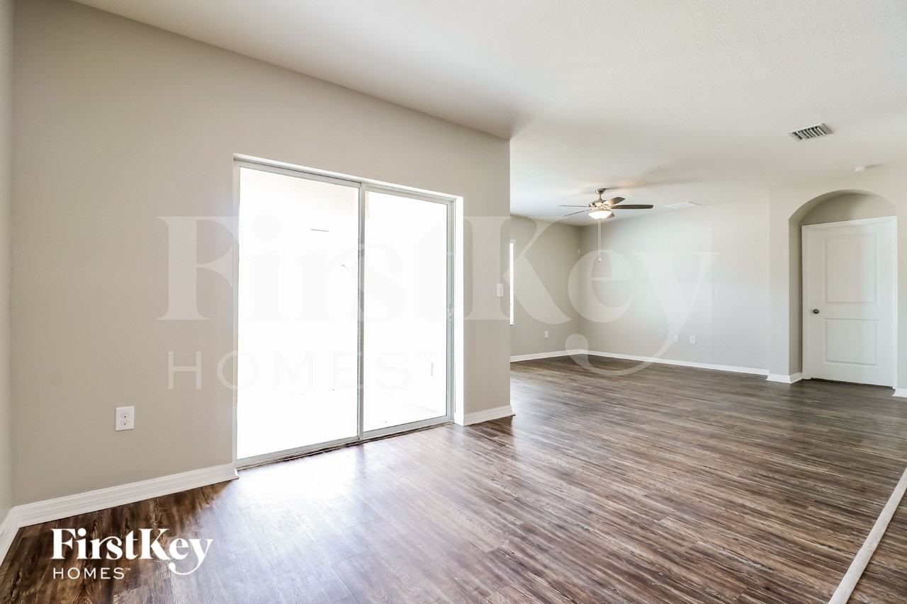 36048 Carriage Pine Ct - Photo 3 of 16