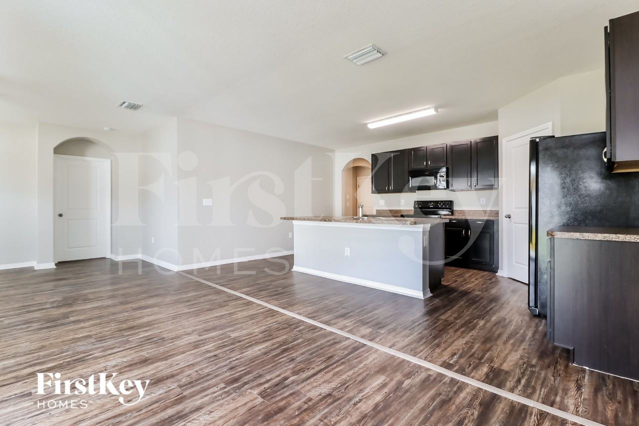 36048 Carriage Pine Ct - Photo 4 of 16