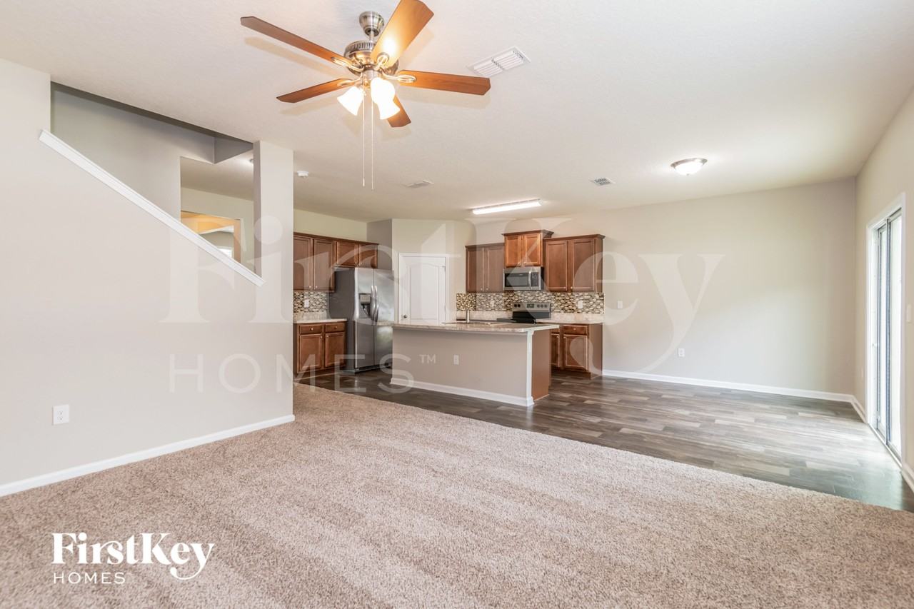 12233 Glimmer Way - Photo 2 of 16