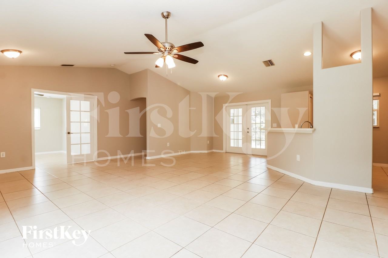 5152 Tolson St - Photo 2 of 15