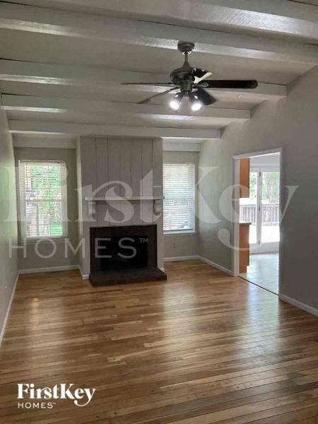 1351 Virginia Dr - Photo 4 of 10