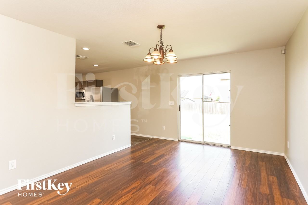 9231 Dublin Hts - Photo 5 of 16