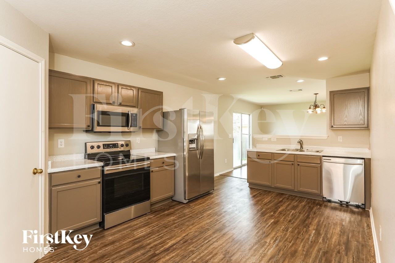 9231 Dublin Hts - Photo 6 of 16