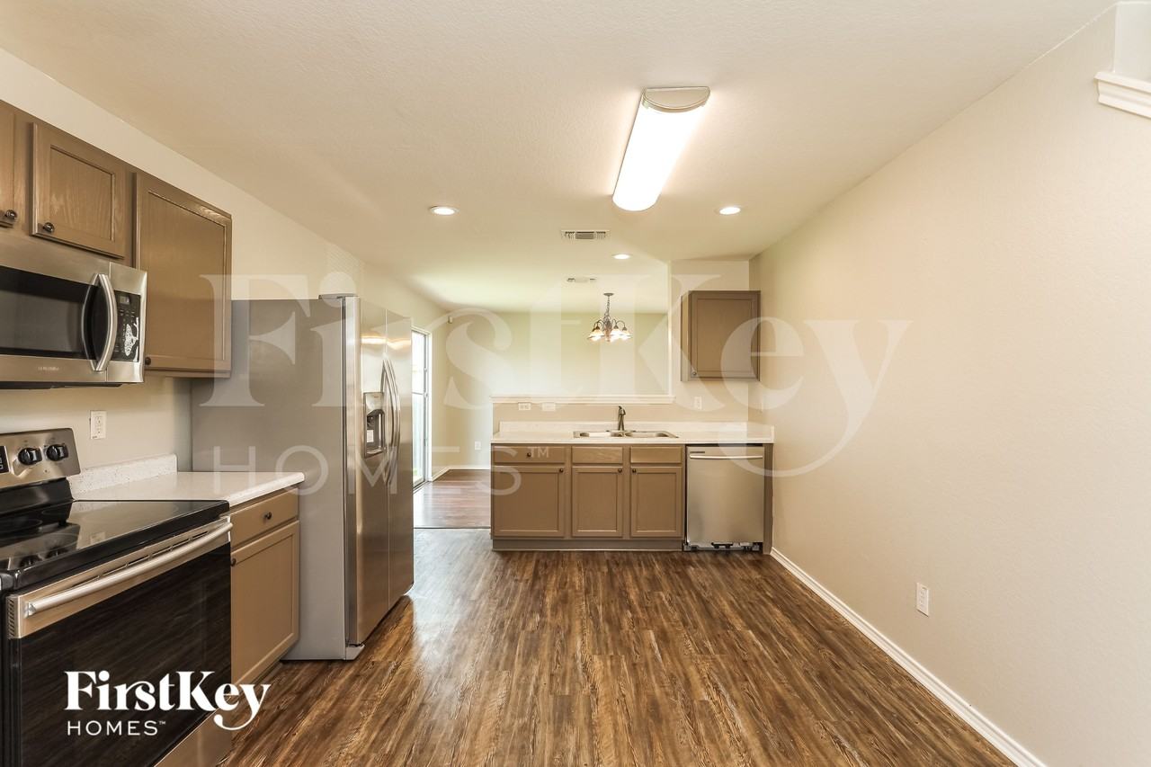 9231 Dublin Hts - Photo 7 of 16