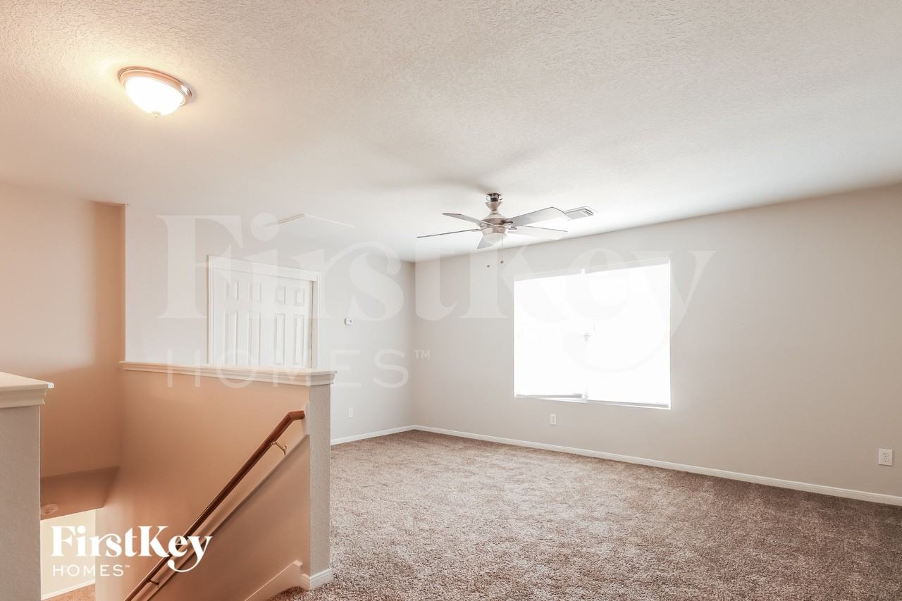 7223 Foxcrest Ln - Photo 7 of 16