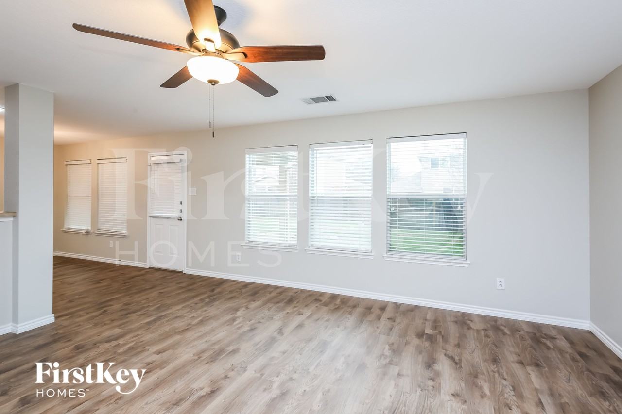 12600 Panorama Dr - Photo 5 of 16