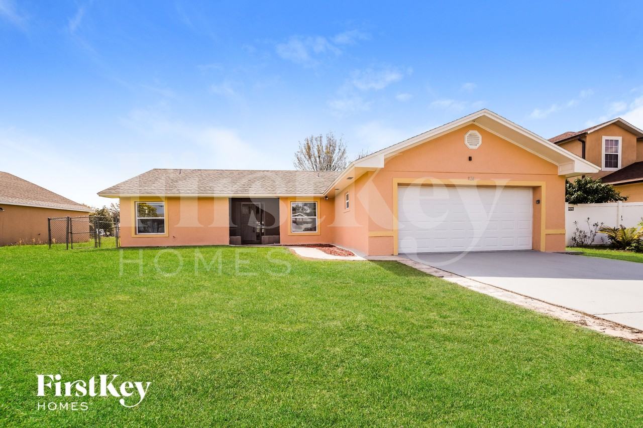 724 Dromedary Dr