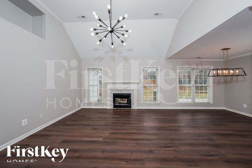 609 Camden Cove Ln - Photo 2 of 15