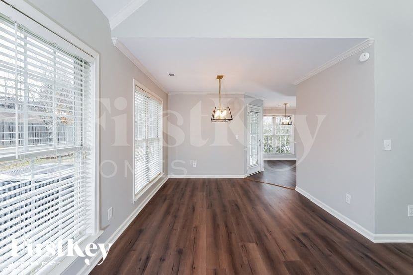 609 Camden Cove Ln - Photo 5 of 15