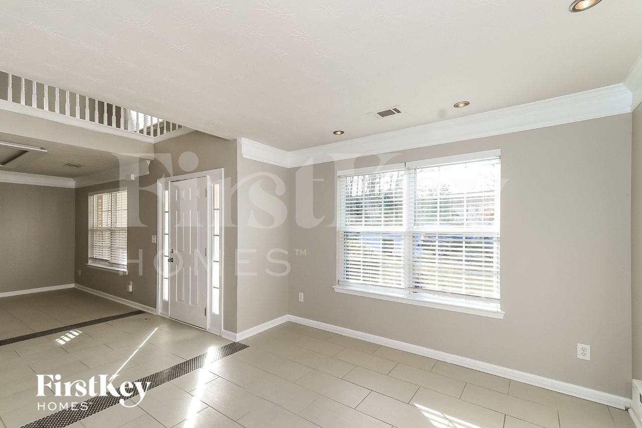 117 River Pass Ct - Photo 3 of 15