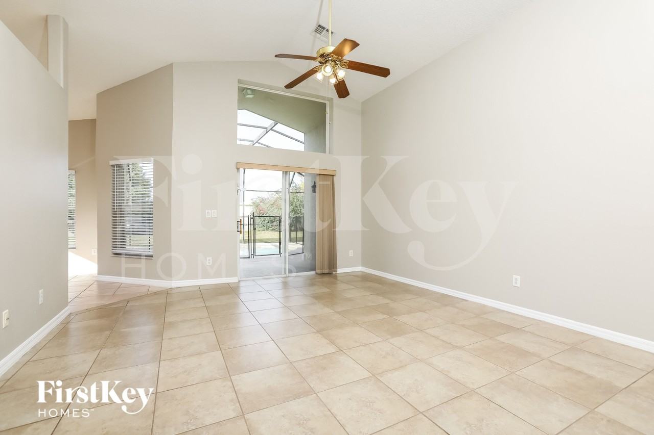 2693 Autumn Creek Cir - Photo 4 of 16