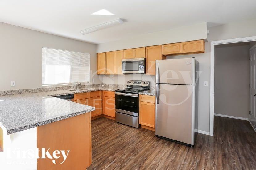 6935 W Palo Verde Ave - Photo 5 of 18