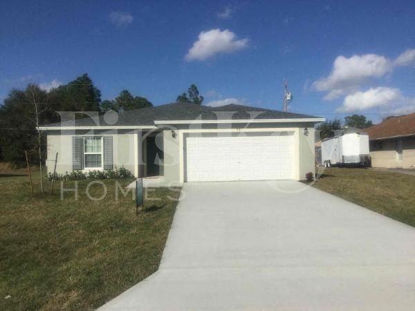 991 Sw Dubois Ave - Photo 4 of 48