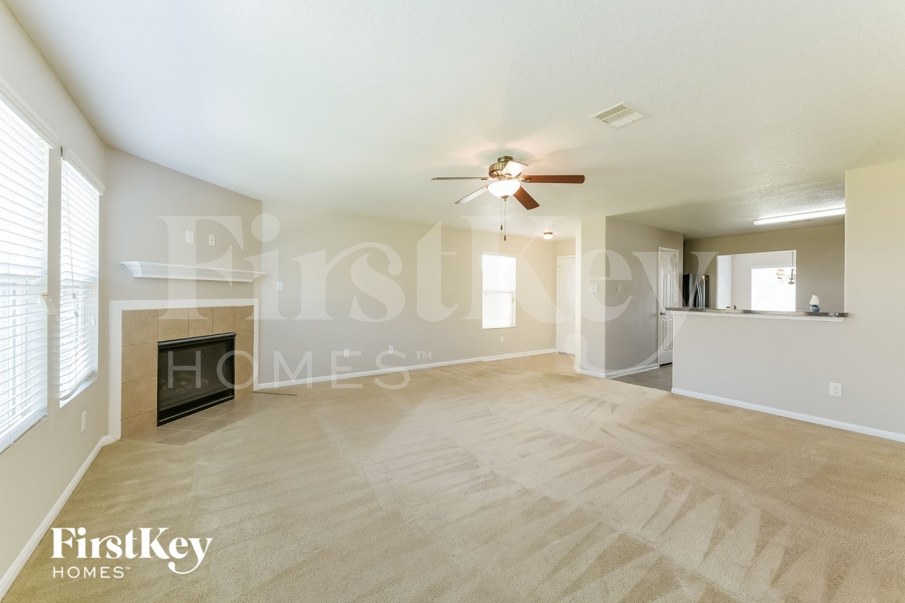 9909 Hyacinth Way - Photo 3 of 15
