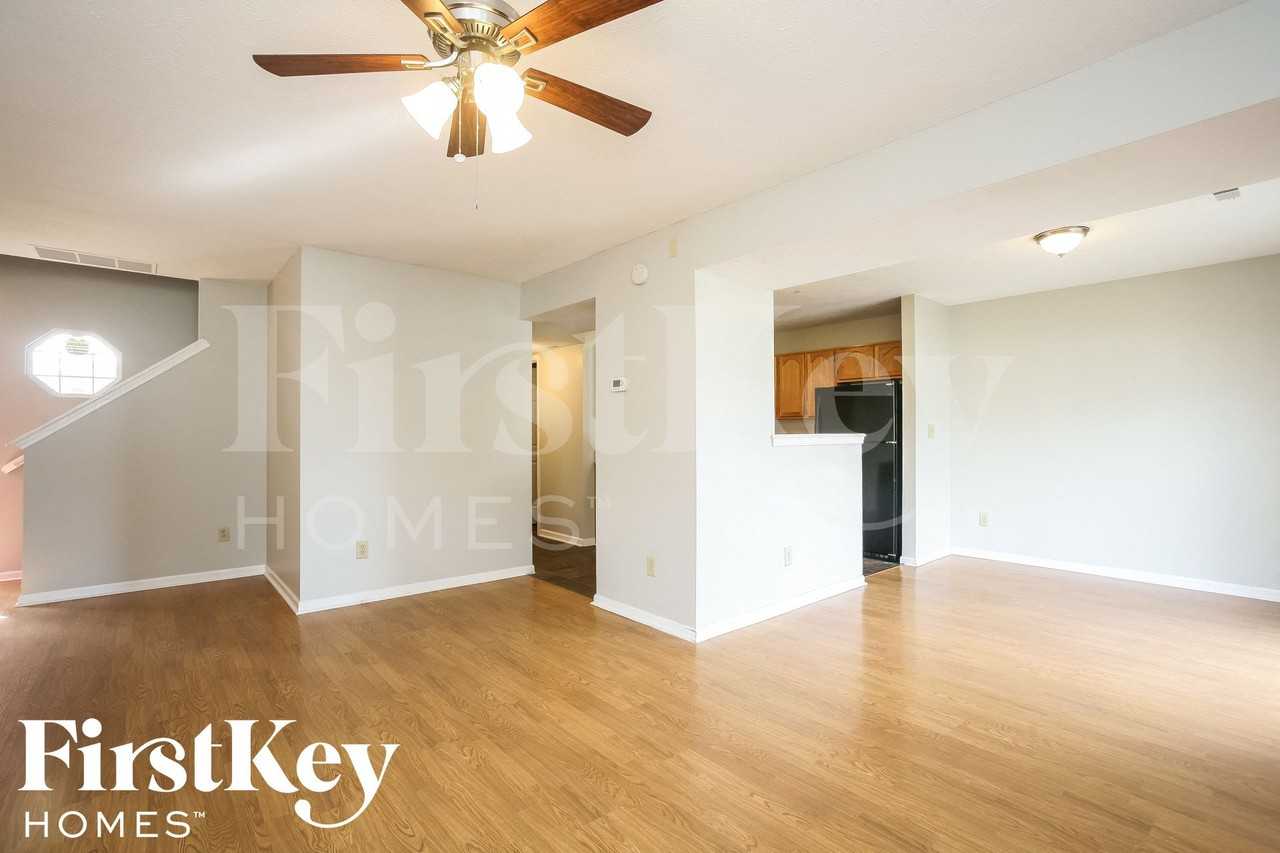 7152 Moon Ct - Photo 3 of 14