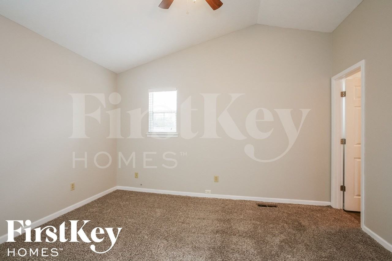 7152 Moon Ct - Photo 7 of 14