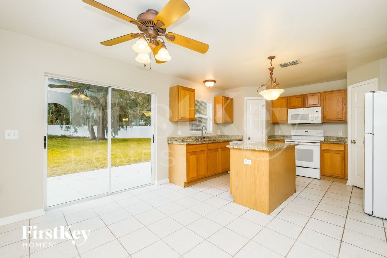 6430 Gondola Dr - Photo 4 of 17