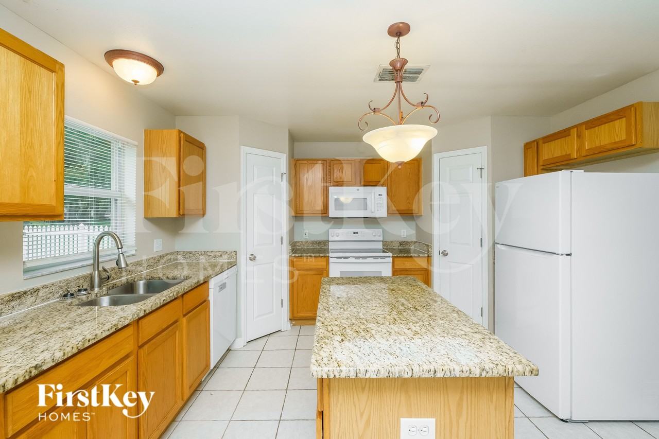 6430 Gondola Dr - Photo 5 of 17