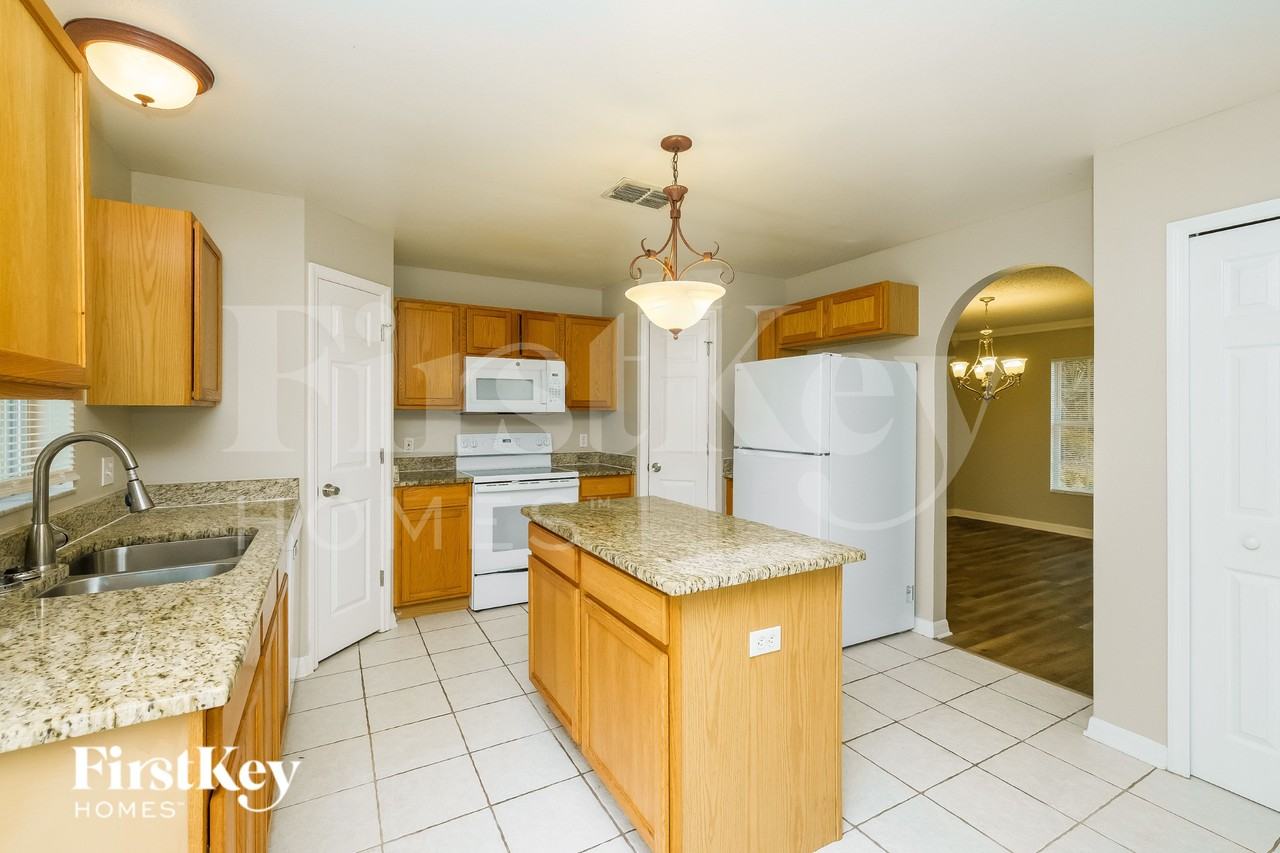 6430 Gondola Dr - Photo 6 of 17