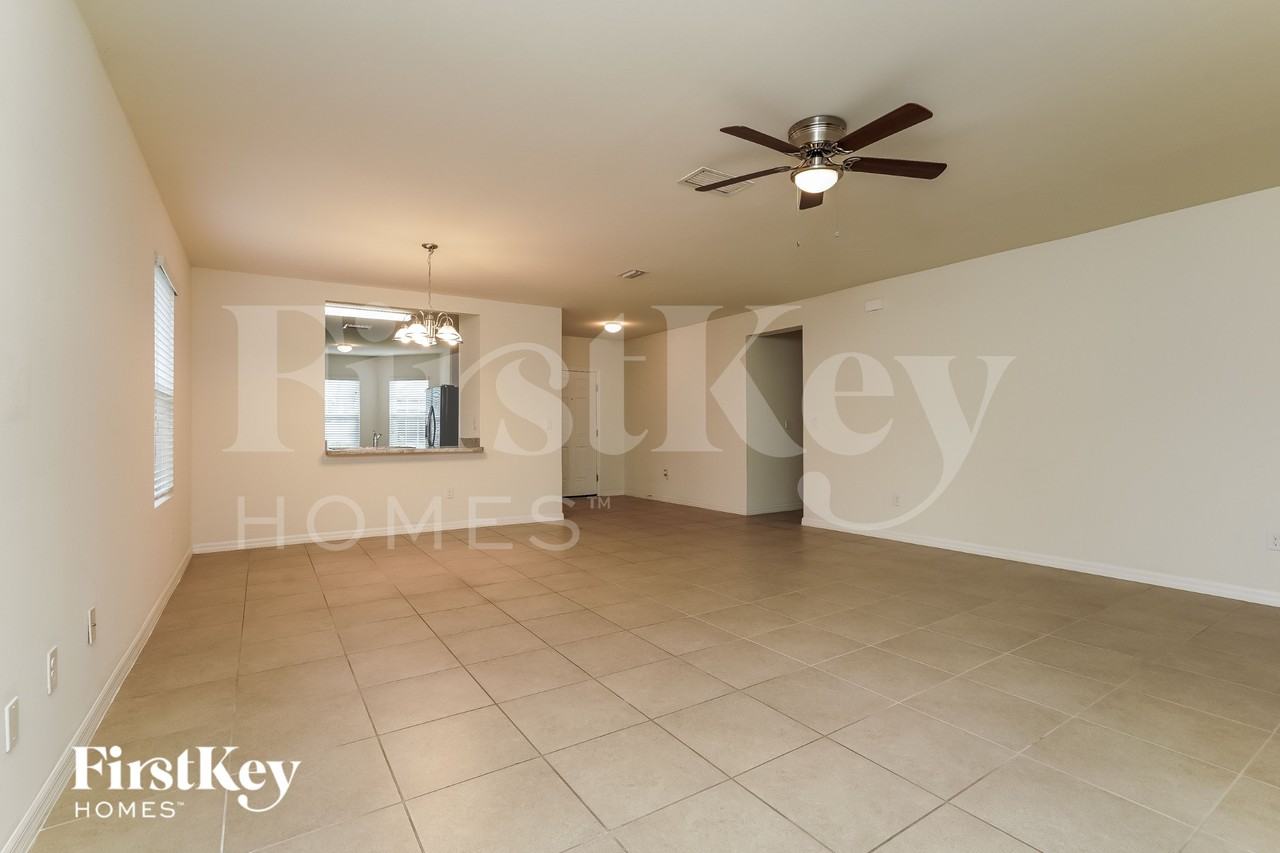 604 Sw 6th Ave - Photo 3 of 15