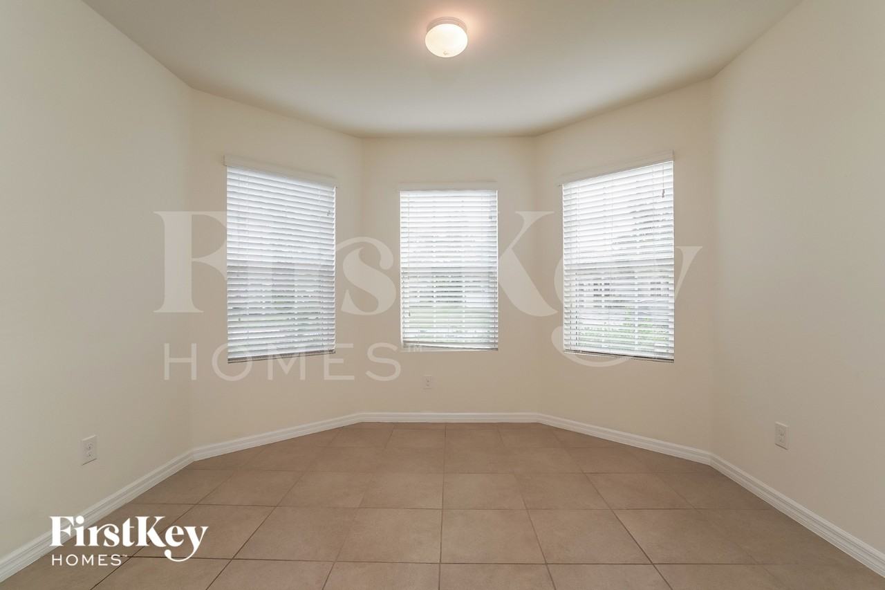 604 Sw 6th Ave - Photo 5 of 15
