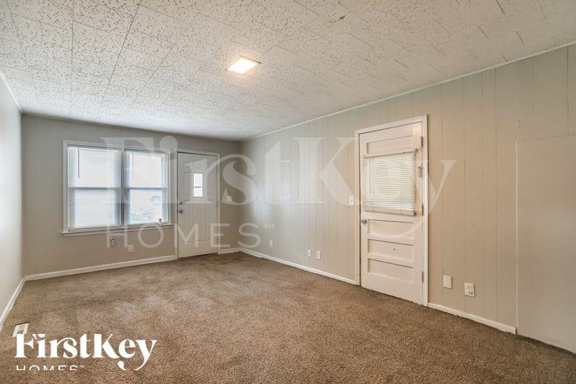 5915 Harvard Ave - Photo 3 of 15