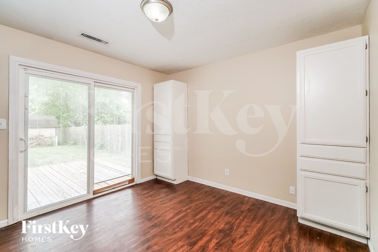 5373 Padre Ln - Photo 6 of 16