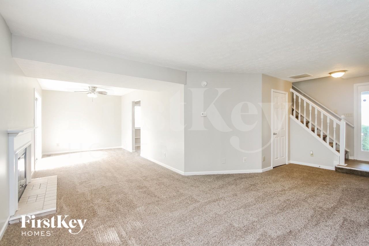 5344 Traditions Dr - Photo 4 of 16