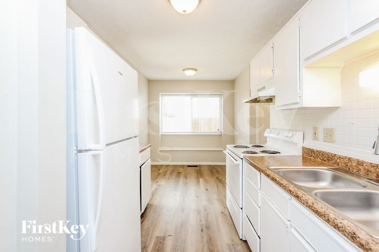 5344 Traditions Dr - Photo 6 of 16